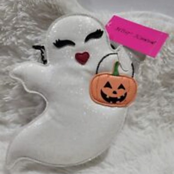 🔹️ BETSEY JOHNSON🔹️ XOGHOSTY WHITE GLITTER CROSSBODY BAG 👻 - Picture 2 of 5